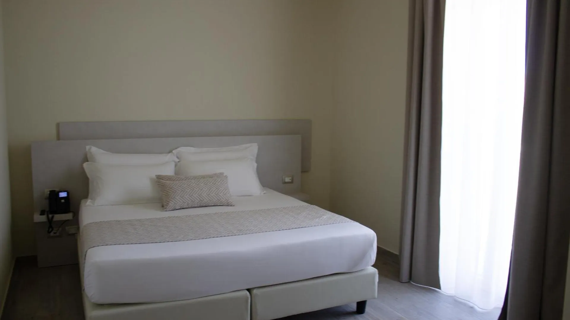 ***  Doride Suites Boutique Hotel Marina Di Carrara Italy